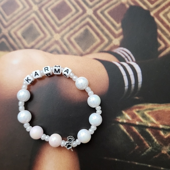 Taylor Swift Midnights Inspired Karma Cat Friendship Bracelet - Picture 1 of 1